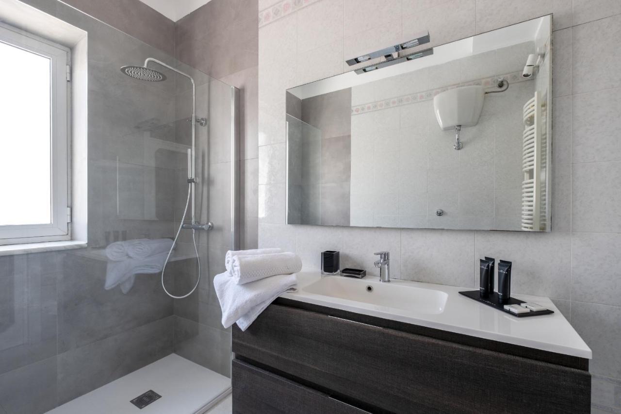 Sweet Life - Luxury Apartment-Suite-Rooms Bari Exterior photo